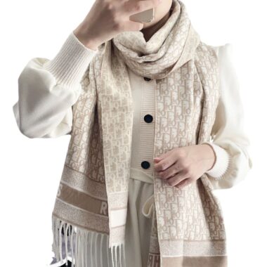 Luxury Wool Scarf for Women – Double-Sided D Letter Design with Tassels