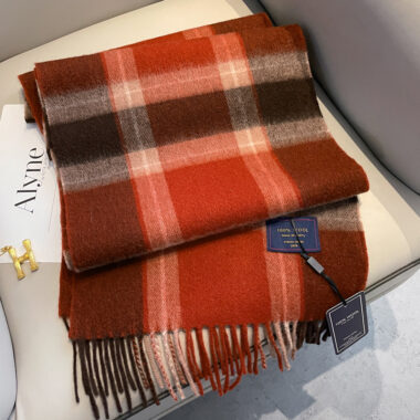 Classic Red UK Plaid Wool Scarf with Tassels for Men and Women