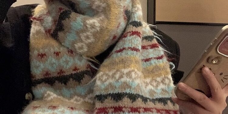 Fair Isle Wool Scarf for Women – Vintage Chunky Knit Mohair Winter Wrap