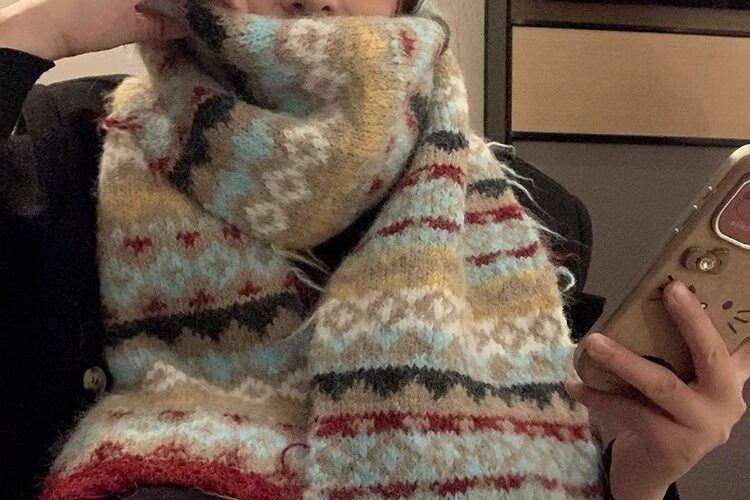 Fair Isle Wool Scarf for Women – Vintage Chunky Knit Mohair Winter Wrap