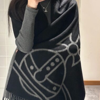 High-Quality Cashmere Wool Scarf with Saturn Design and Tassels

