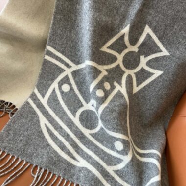 High-Quality Cashmere Wool Scarf with Saturn Design and Tassels

