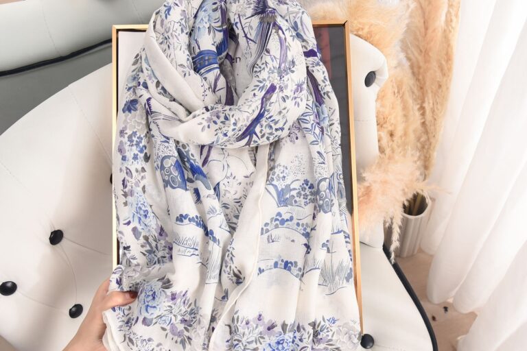 Vintage Floral Cotton-Linen Scarf for Women, Fashionable and Elegant