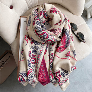Vintage Bird Design 400g Thickened Winter Scarf for Women – Cozy & Elegant

