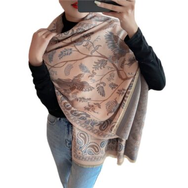 Vintage Bird Design 400g Thickened Winter Scarf for Women – Cozy & Elegant

