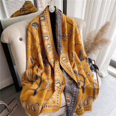 Vintage Bird Design 400g Thickened Winter Scarf for Women – Cozy & Elegant

