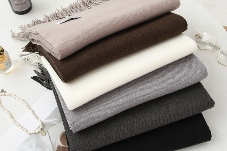 Luxurious Wool and Cashmere Scarf for Women and Men – Thickened Winter Shawl